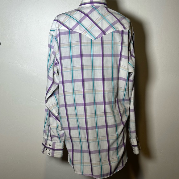 Vintage Wrangler long sleeve pearl snap button down western shirt. - Picture 7 of 11